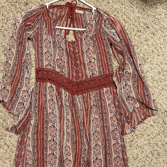 Hollister dress - Picture 2 of 5